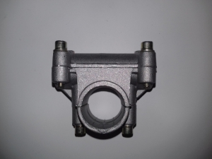 Кронштейн крепления ручки газа для мотокос 28 мм (комплект)